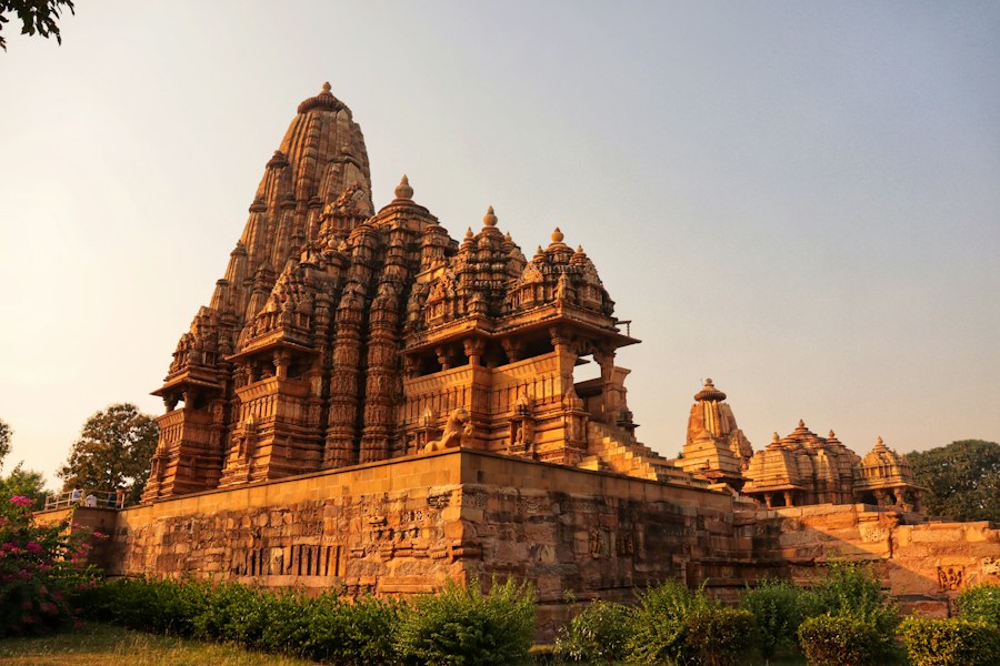 Delhi To Kainchi Dham Taxi